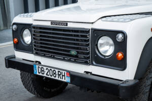 Immagine 38/97 di Land Rover Defender 90 (1995)