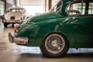 Image 7/32 of Jaguar Mk II 3.4 (1967)