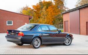 Image 6/55 of BMW 740i (1997)