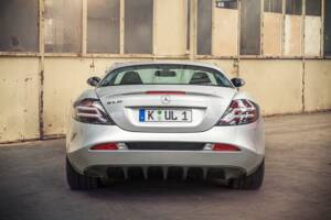 Image 4/61 of Mercedes-Benz SLR McLaren (2004)
