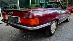 Image 19/34 of Mercedes-Benz 500 SL (1986)