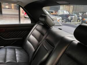Bild 15/31 von Mercedes-Benz 300 SE (1989)