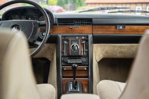 Image 30/81 of Mercedes-Benz 280 SE (1979)