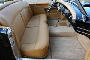 Image 43/50 of Nash-Healey Roadster (1953)