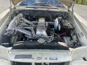 Image 12/18 of Mercedes-Benz 220 SE b (1962)