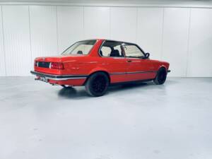 Image 2/13 of BMW 320/6 (1977)