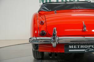 Image 16/50 of Austin-Healey 3000 Mk II (BJ7) (1964)