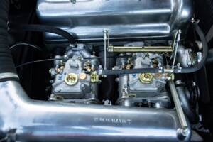 Image 30/43 of Mercedes-Benz 190 SL (1959)