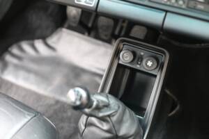 Image 23/43 of Porsche 911 Carrera 3.2 (1985)