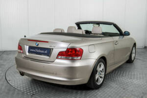Image 26/50 of BMW 118i (2008)