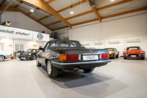 Image 4/32 of Mercedes-Benz 280 SL (1985)