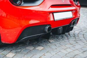 Image 11/56 of Ferrari 488 GTB (2020)