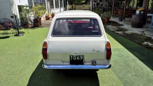 Image 22/63 of Ford Anglia (1965)