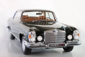 Image 8/99 of Mercedes-Benz 280 SE 3,5 (1971)