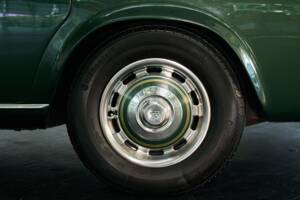 Imagen 21/50 de Rolls-Royce Silver Shadow II (1977)
