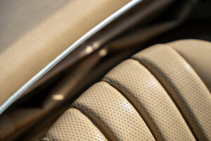 Image 28/38 of Mercedes-Benz 300 SL Roadster (1961)