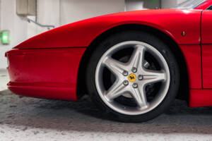 Afbeelding 14/46 van Ferrari F 355 Berlinetta (1997)