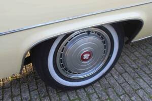 Image 39/56 of Cadillac Coupe DeVille (1977)