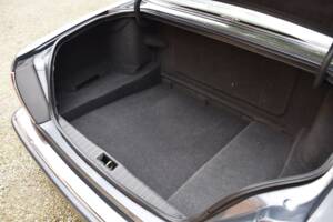 Image 33/40 of Jaguar XJ 6 4.0 Sovereign (1995)
