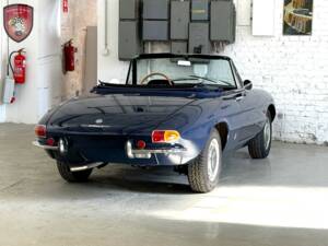 Bild 16/74 von Alfa Romeo 1750 Spider Veloce (1968)