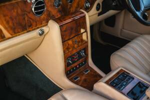 Imagen 49/50 de Rolls-Royce New Silver Dawn (1997)