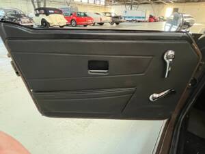 Immagine 26/50 di Triumph TR 6 (1974)