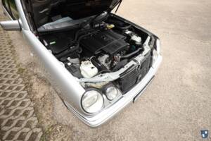 Image 55/98 de Mercedes-Benz E 50 AMG (1996)