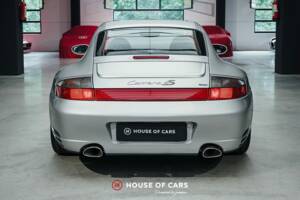 Bild 8/23 von Porsche 911 Carrera 4S (2005)