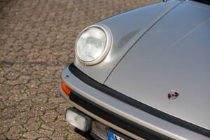 Image 17/47 of Porsche 911 Turbo 3.3 (1983)