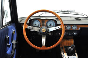Afbeelding 6/39 van Alfa Romeo 2000 Berlina (1973)