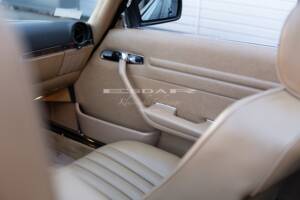 Image 33/37 of Mercedes-Benz 560 SL (1989)