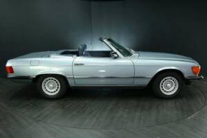 Image 7/30 of Mercedes-Benz 380 SL (1985)