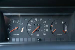 Immagine 36/43 di Volvo 240 GLE Injection (1989)