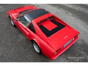 Bild 24/37 von Ferrari 328 GTS (1985)