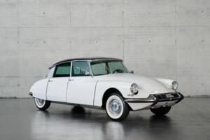 Bild 30/50 von Citroën DS 21 Pallas (1966)