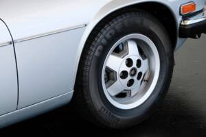 Image 46/47 of Jaguar XJ-SC 5.3 (1987)