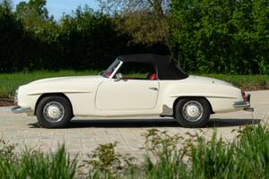 Image 5/50 of Mercedes-Benz 190 SL (1959)