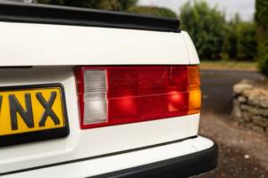 Afbeelding 21/48 van BMW 325i (1990)