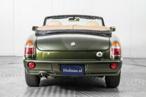 Image 13/50 of MG RV8 (1991)