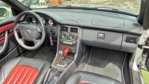 Afbeelding 35/63 van Mercedes-Benz SLK 32 AMG (2001)