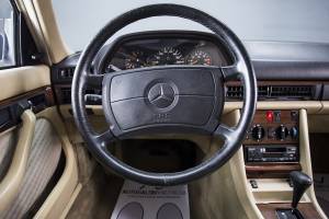 Immagine 14/29 di Mercedes-Benz 420 SE (1989)