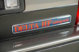 Image 38/46 of Lancia Delta HF Integrale (1988)