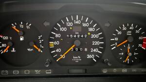 Image 5/32 de Mercedes-Benz 400 E (1991)