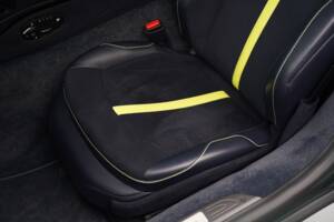 Bild 20/50 von Aston Martin V8 Vantage AMR (2020)