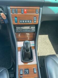 Immagine 13/16 di Mercedes-Benz 300 CE (1989)