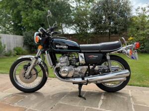 Immagine 2/50 di Suzuki GT 750 (1977)