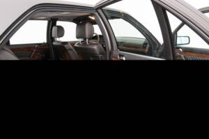 Image 14/45 of Mercedes-Benz 500 SEL (1992)