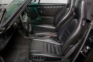Bild 23/38 von Porsche 911 Carrera 2 (1992)