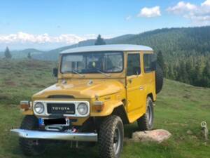 Image 3/8 de Toyota Land Cruiser BJ 40 (1979)