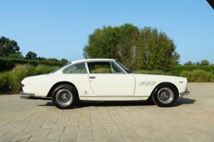 Afbeelding 5/50 van Ferrari 330 GT 2+2 (1964)